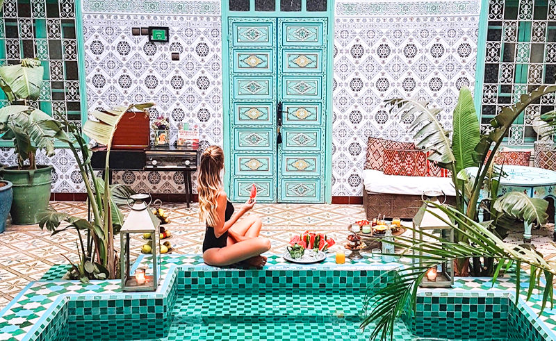 Morocco's Riad Yasmine Hotel Flings You French Tips First Into Fantasy
